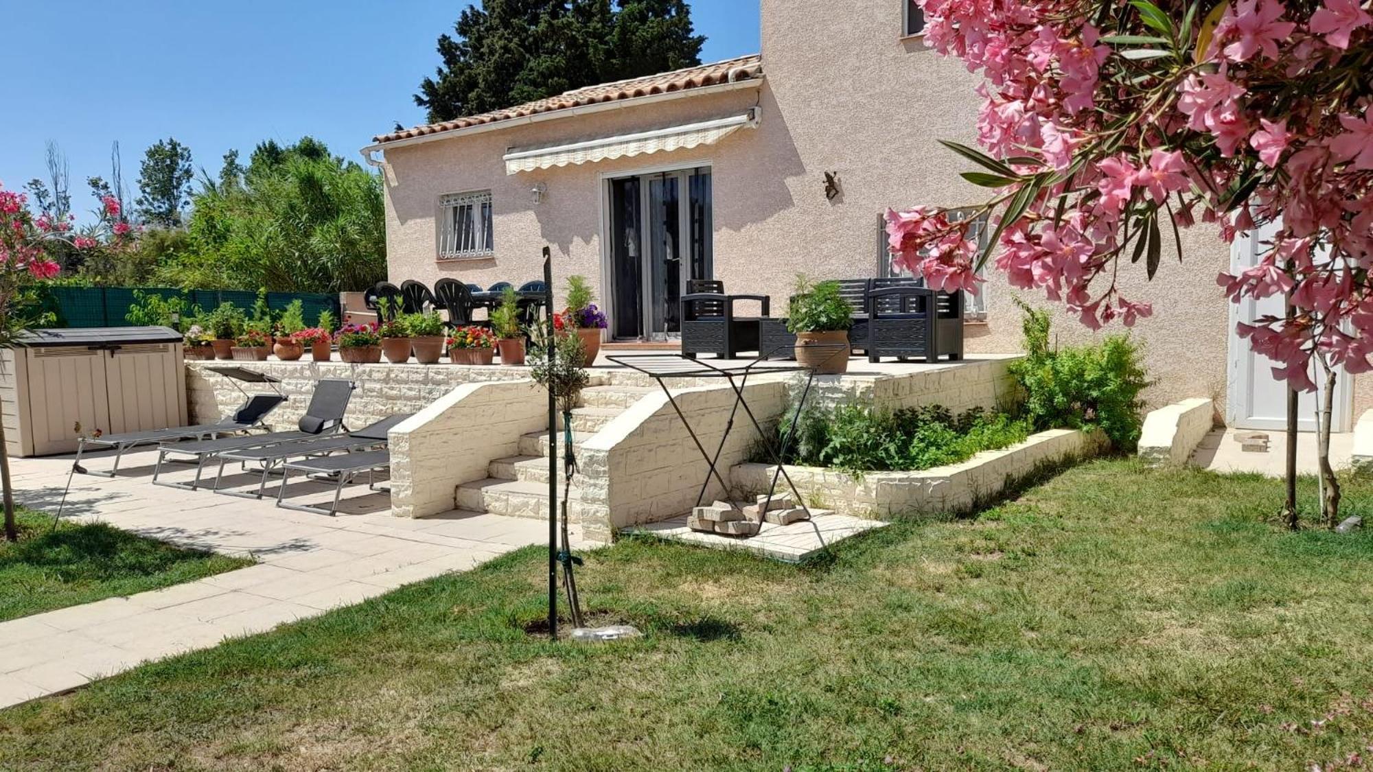 Villa Avec Plage A Pied Et Grande Piscine Sainte-Marie-la-Mer Exterior photo